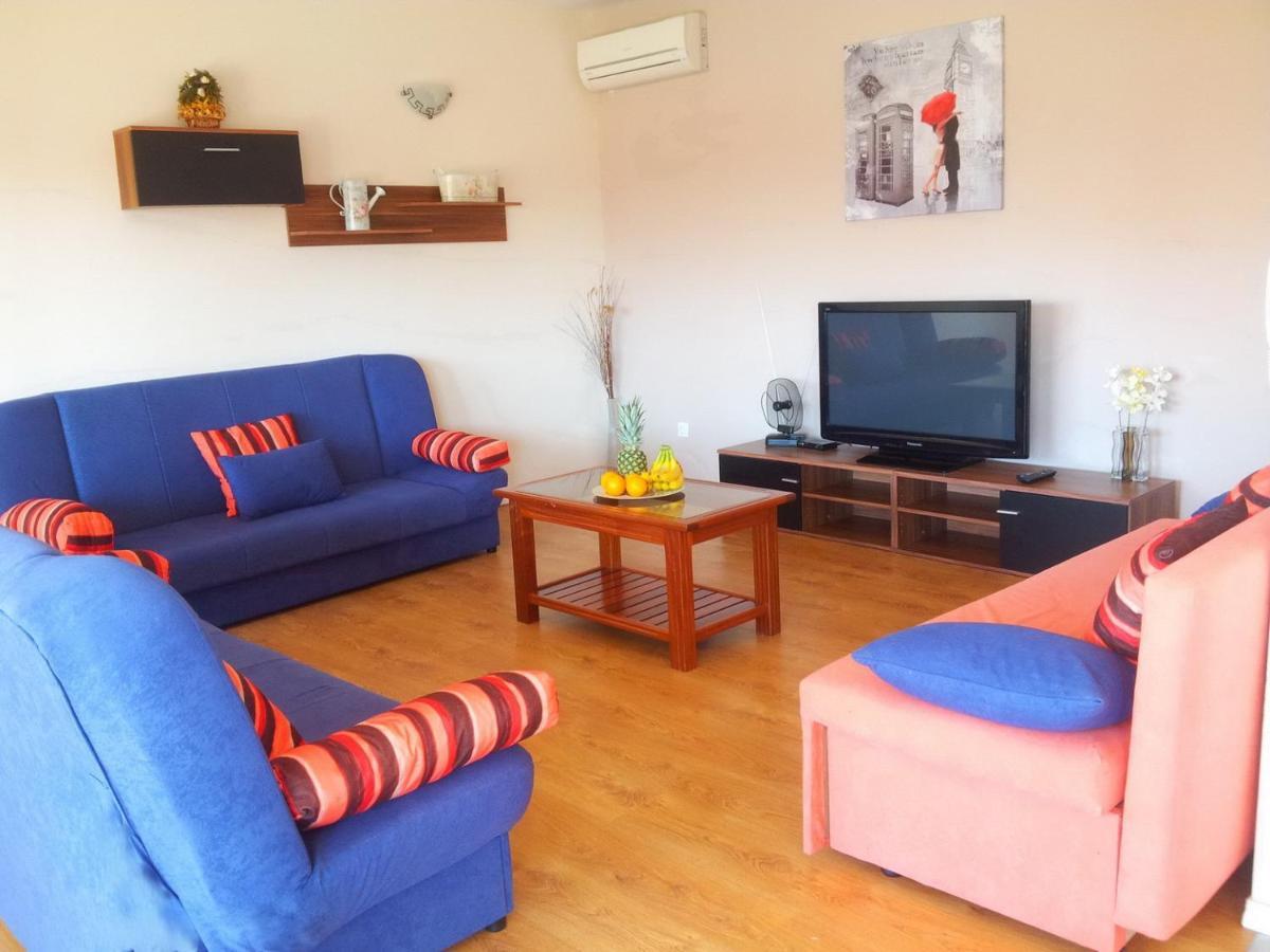 Apartment Maria - Comfortable Каштела Экстерьер фото
