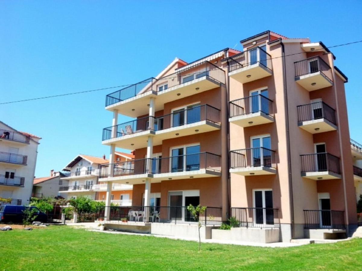 Apartment Maria - Comfortable Каштела Экстерьер фото