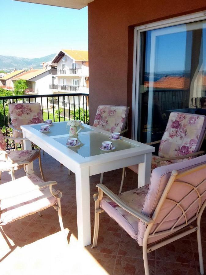 Apartment Maria - Comfortable Каштела Экстерьер фото